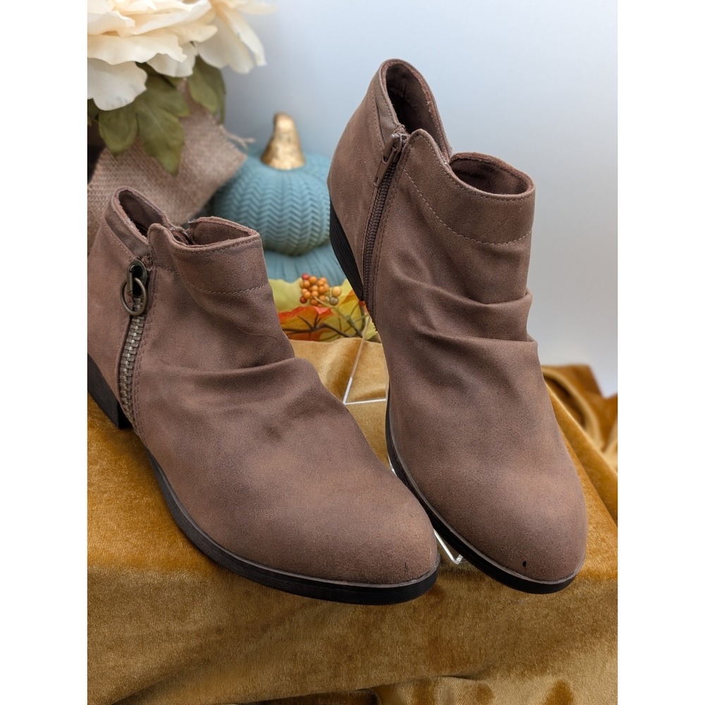 Rampage Taupe Suede Booties Slouchy Ruched Ankle Boots Fall Winter Casual Sz 10